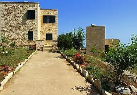 Apartment Eagles Stones *